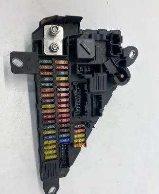 BMW 5 E60 E61 Fuse box set 913883001