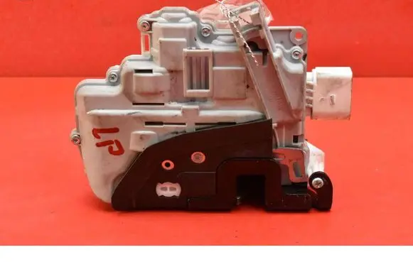 Audi A5 8T 8F Front door lock 