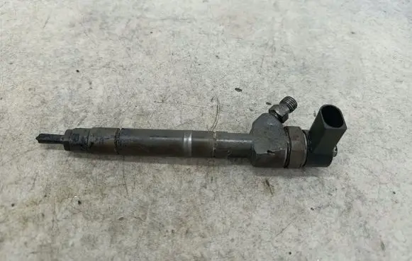 Mercedes-Benz ML W163 Fuel injector 