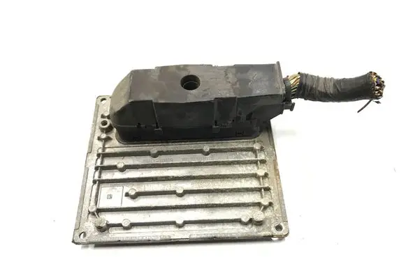 Ford Fiesta Engine control unit/module 6S6112A650FC K2496