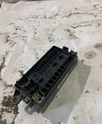 Mini One - Cooper R50 - 53 Fuse box set 1480790