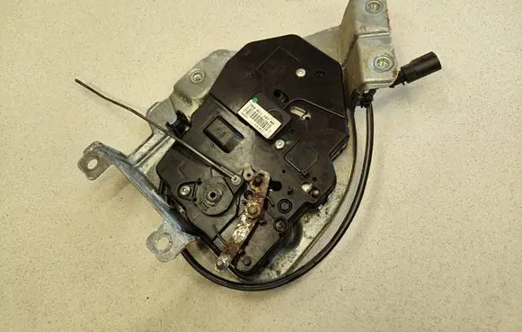 Volkswagen Caddy Loading door lock 2K0827201AB H000391 25181