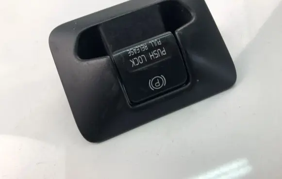 Volvo S60 Parking (PDC) sensor switch 31334637