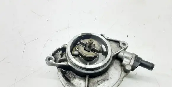 Audi Q7 4L Vacuum pump