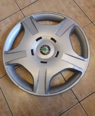 Skoda Octavia Mk1 (1U) Non-original wheel cap Max16