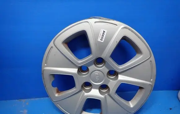 KIA Soul R15 wheel hub/cap/trim 52960-2K100