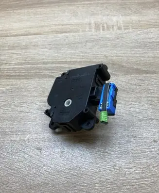 Toyota Verso Air flap motor/actuator 1138002810