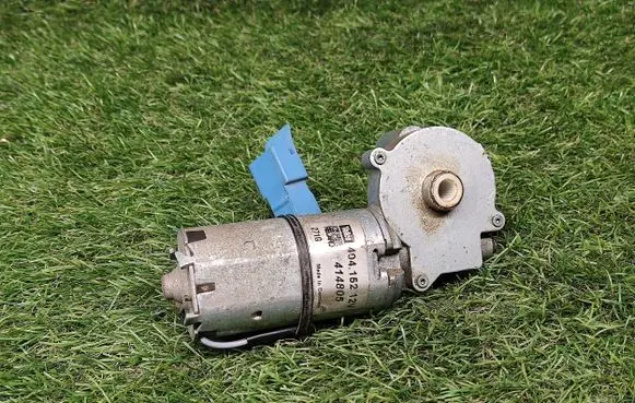 Opel Omega B2 Seat adjustment motor 414805 404152