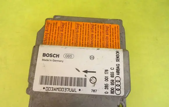 Audi A4 S4 B5 8D Airbag control unit/module 0285001176 8D0959655C