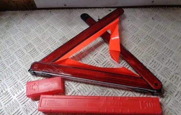 Opel Corsa E Emergency warning sign 