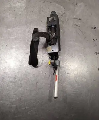 Volvo C30 Front seatbelt 