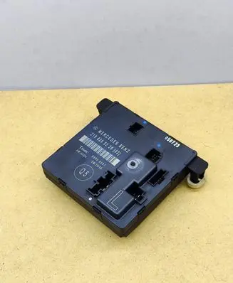 Mercedes-Benz CLS C219 Door control unit/module 2198200226 00005031