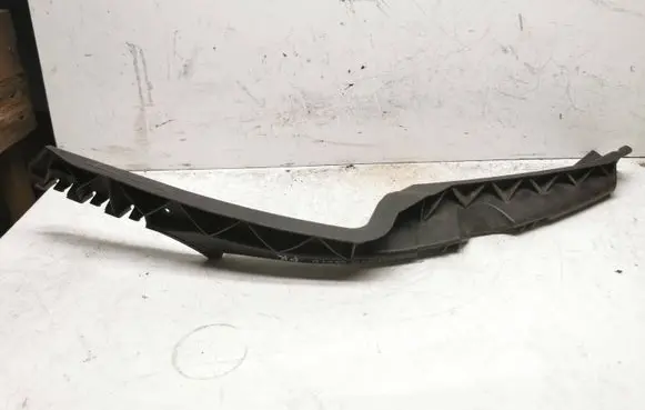 Skoda Octavia Mk2 (1Z) Front bumper mounting bracket 1Z0807183D