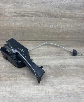 Audi A4 S4 B6 8E 8H Front door lock 4B1837015G