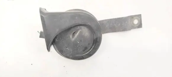 Nissan Primera Horn signal E9011157