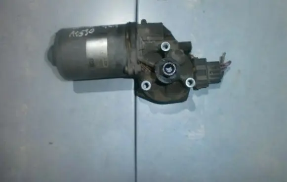 Mazda 121 Wiper motor 474714
