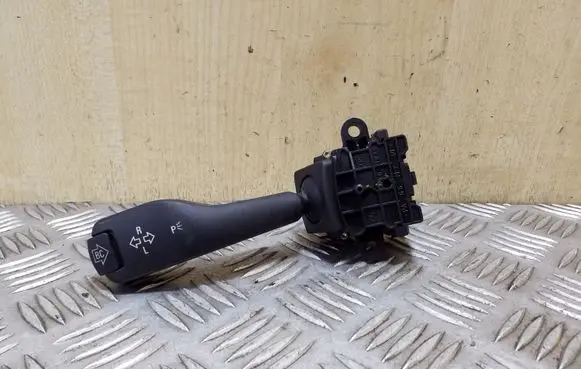 BMW 3 E46 Indicator stalk 8363668M