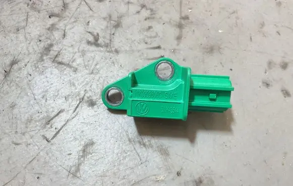 Audi Q7 4L Airbag deployment crash/impact sensor 1K0909606C 5WK43544