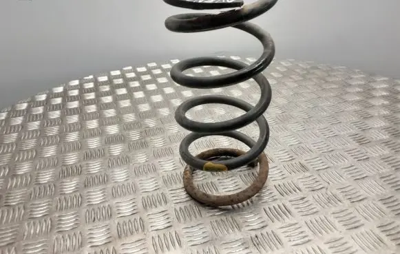 Toyota Avensis Verso Rear coil spring