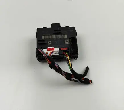 Volkswagen PASSAT B8 Door control unit/module 5Q0959593K 5Q0959593F