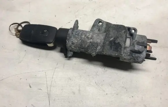 Audi A4 S4 B7 8E 8H Ignition lock 4B0905851 0905851