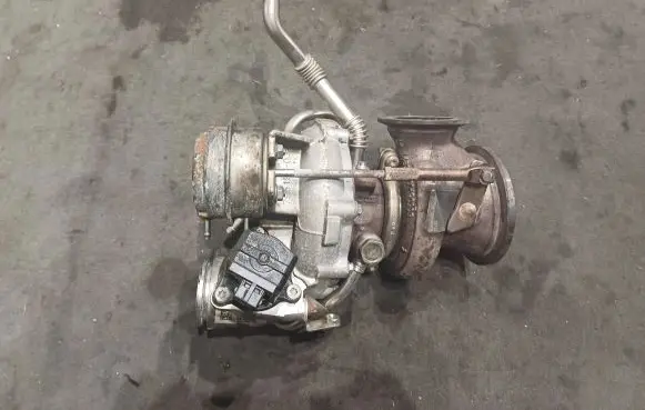 BMW 5 F10 F11 Turbo 757698506 PHB00336 7936470