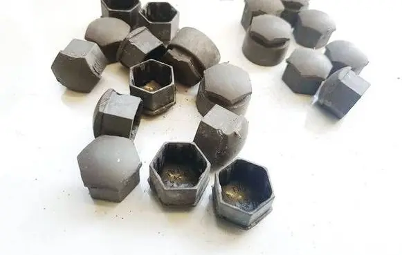 Skoda Superb B6 (3T) Wheel nut cap/cover 4f0601173a