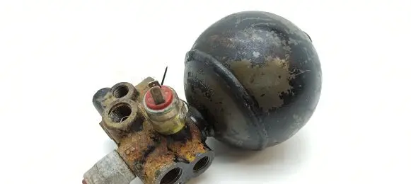 BMW 7 E23 Brake power pressure regulator 1005150513 10051505013