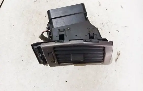 Audi A6 S6 C5 4B Dash center air vent grill 4B1820902