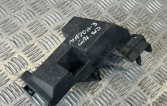 Front bumper mounting bracket