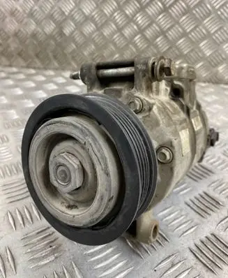 Volkswagen Transporter - Caravelle T5 Air conditioning (A/C) compressor (pump) 7E0820803A