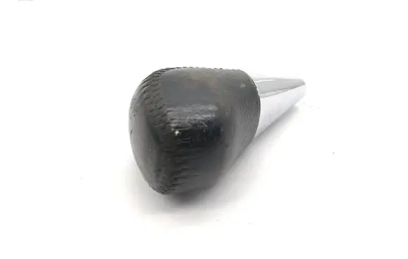Toyota Avensis T270 Gear lever shifter trim leather/knob