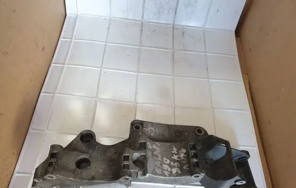 Ford Galaxy Generator/alternator bracket 045003143C