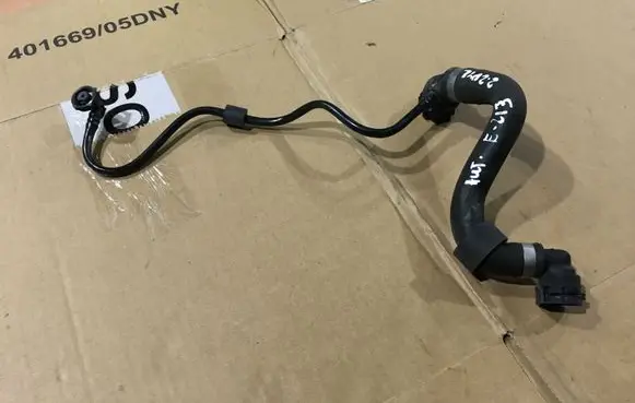 Mercedes-Benz E W213 Engine coolant pipe/hose A2535012600