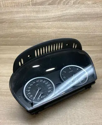 Speedometer (instrument cluster)