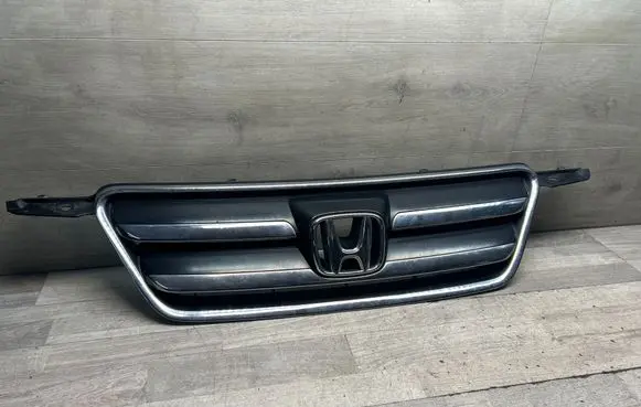 Honda CR-V Front grill 71121SCAA010M1