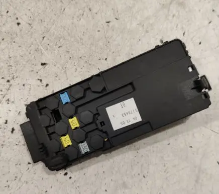 Mercedes-Benz ML W164 Fuse module A2115452601