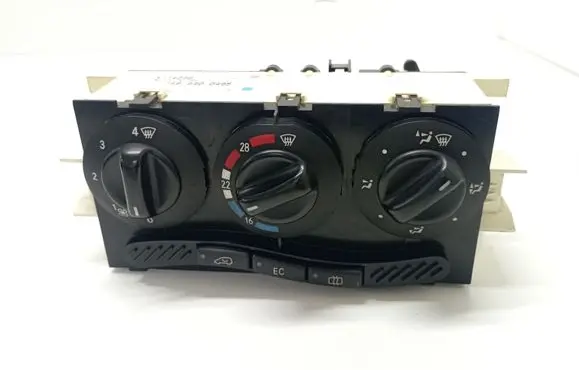Mercedes-Benz A W168 Climate control unit 1688300485 K114298