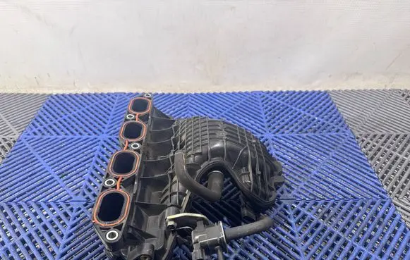 Toyota Auris E180 Intake manifold 171200T050