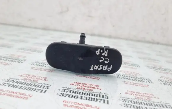 Volkswagen PASSAT CC Windshield washer spray nozzle 3C8955987