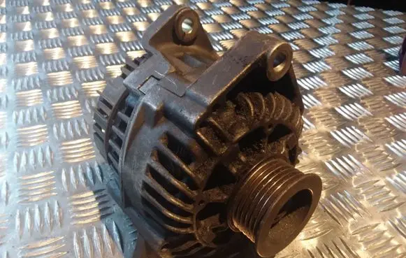 Renault Laguna I Generator/alternator 2541610