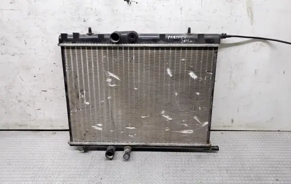Peugeot Partner Coolant radiator D7P008TT
