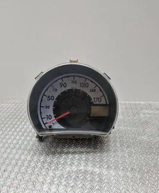 Toyota Aygo AB10 Speedometer (instrument cluster) 838000HH30G H13591 563-880U
