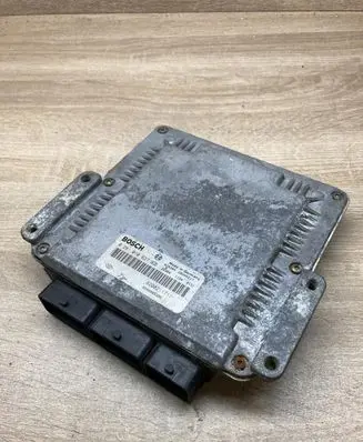 Renault Laguna II Engine control unit/module ECU 8200211711 0281010637