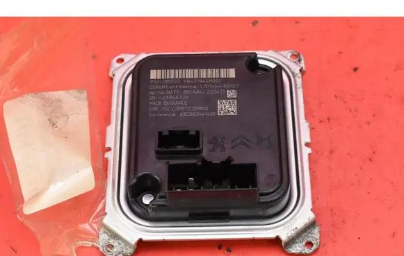Jaguar XJ X308 Voltage converter/converter module 984319448001