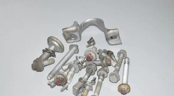 BMW 2 F46 Nuts/bolts 
