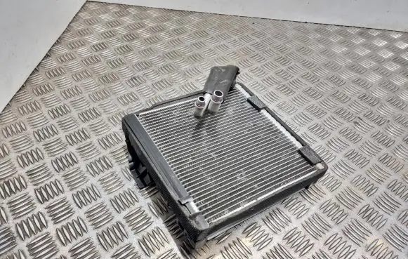 Volkswagen Golf VI Air conditioning (A/C) radiator (interior) 