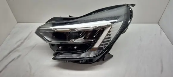 Renault Captur II Headlight/headlamp 260608054R