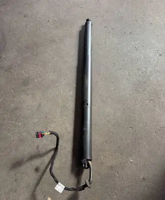 Porsche Cayenne (92A) Tailgate strut 7P5827851L