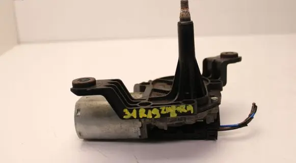 Opel Zafira B Rear window wiper motor 